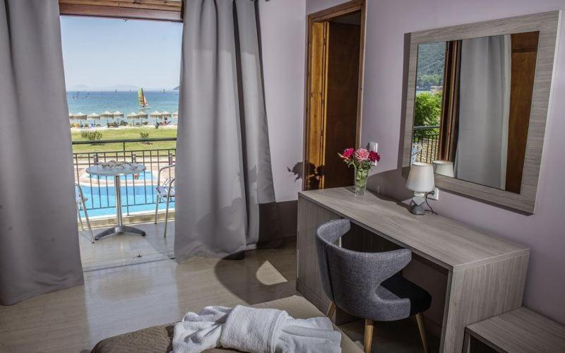 Sunwaves Beach Hotel Vasilikí Zewnętrze zdjęcie